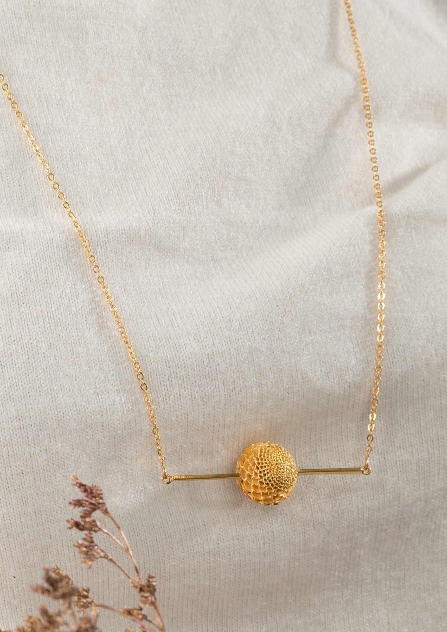 BLOSSOM NECKLACE