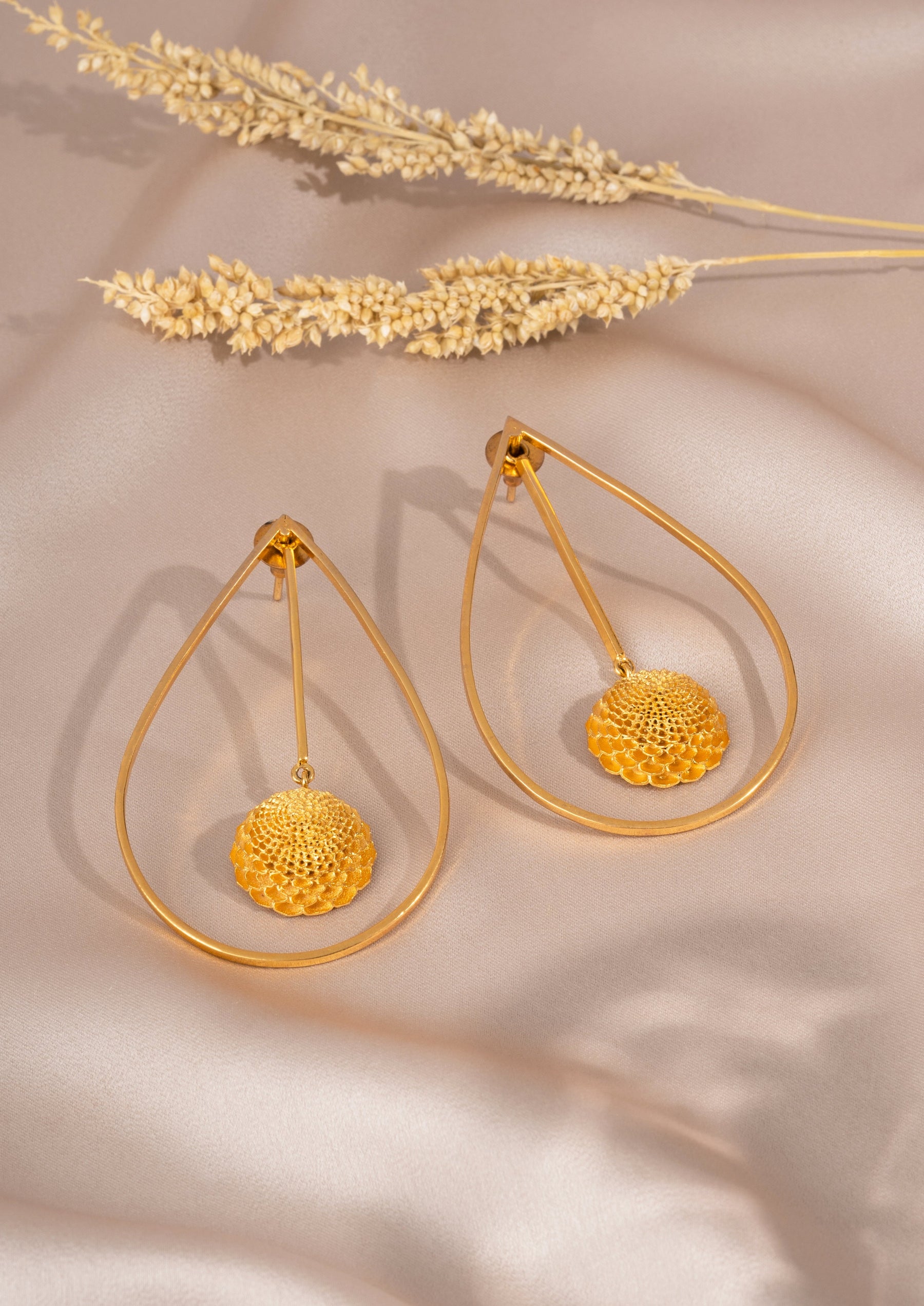 DETACHABLE BLOSSOM DROP EARRING